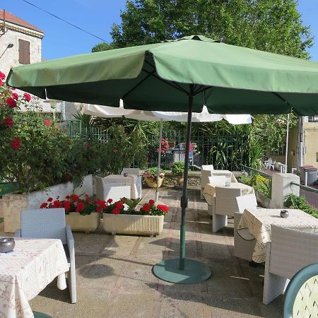 Hostellerie Aspremont エクステリア 写真