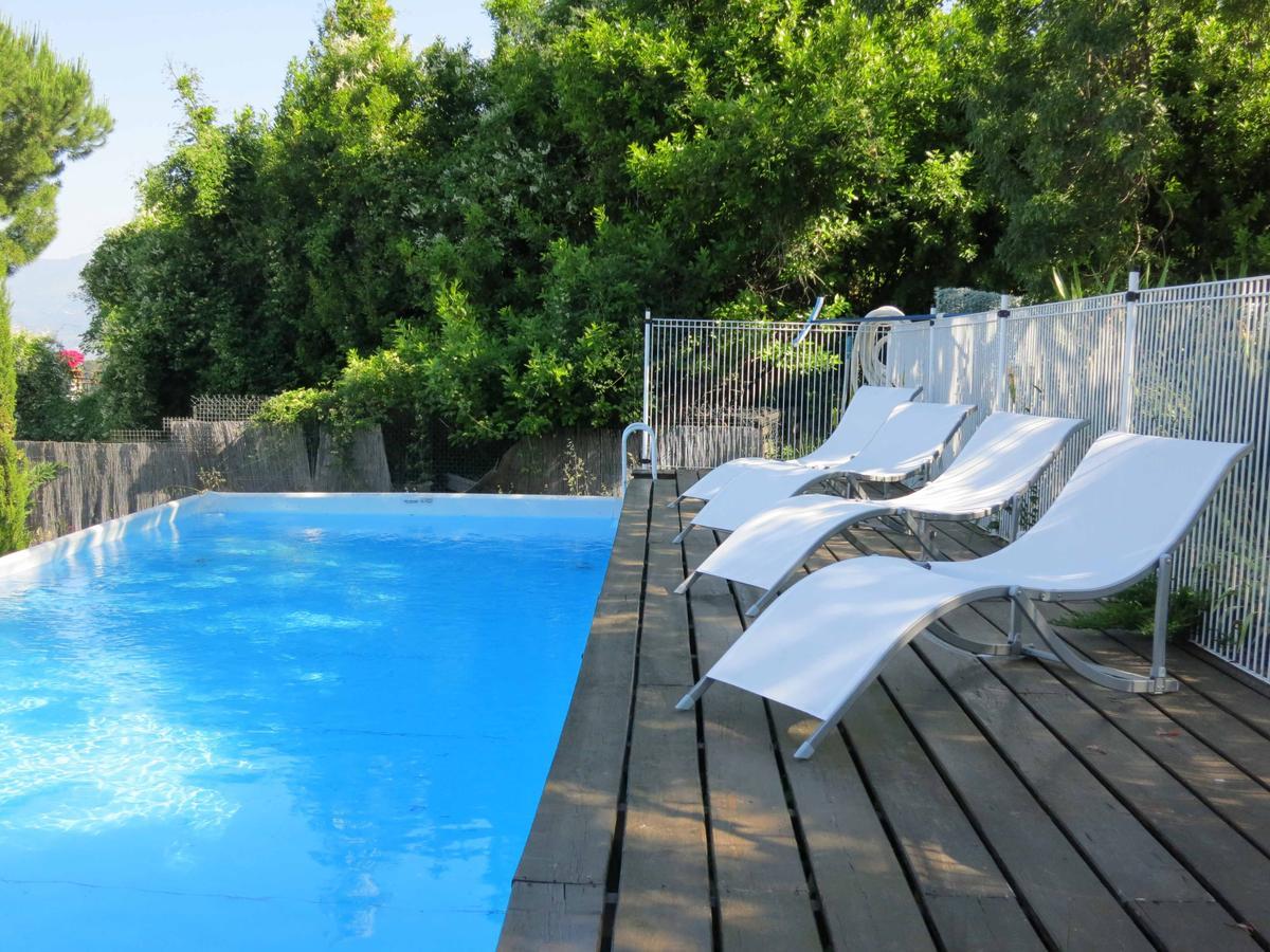Hostellerie Aspremont エクステリア 写真